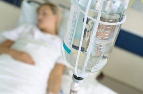 Gəncədə sirkə turşusu içən qadın ağır vəziyyətdə Bakıya gətirildi