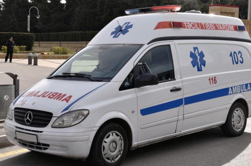 Qaxda traktor gölə düşdü – Sürücü boğularaq öldü