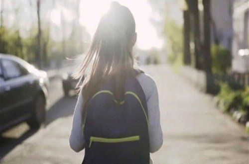 Azərbaycanda müəllim yanına hazırlığa gələn qızı qaçırdı