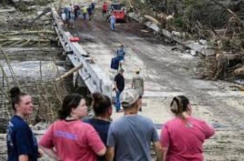 CNN: Texasda daşqın nəticəsində ölənlərin sayı 50-yə çatıb - YENİLƏNİB