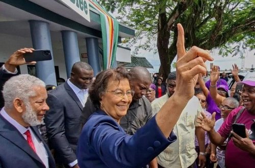 Surinam ilk qadın prezidentini seçdi