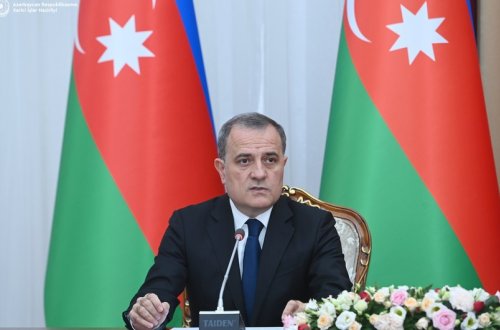 Ceyhun Bayramov diplomatik xidmət orqanları əməkdaşlarını peşə bayramı münasibətilə təbrik edib