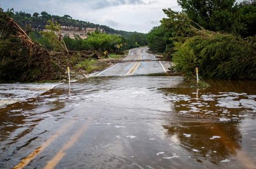 Texasda daşqın nəticəsində ölənlərin sayı 109-a çatıb
