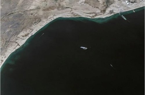 Qırmızı dənizdə Yunan gəmisini xilas etmək istəyirlər