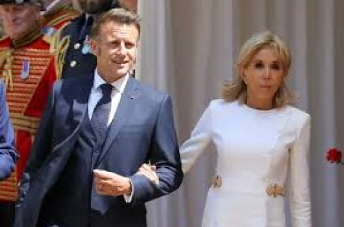 Makronun arvadının Britaniyadakı qəribə davranışının səbəbi məlum oldu: Faciə yaşayıbmış