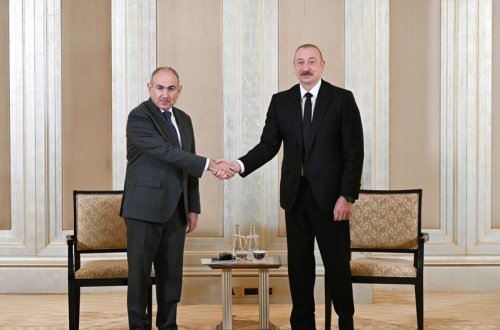 Rəsmi Bakı: Azərbaycanla Ermənistan ikitərəfli formatda dialoqu davam etdirmək barədə razılığa gəlib - YENİLƏNİB