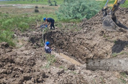 Kürdəmirdə magistral su kəməri partlayıb, 21 min nəfərin su təchizatı dayanıb
