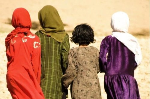 45 yaşlı kişi 6 yaşlı qızla evləndi