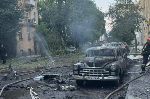 Rusiyanın Çernovtsı və Lvova zərbələri nəticəsində ölənlər var, binalar zədələnib