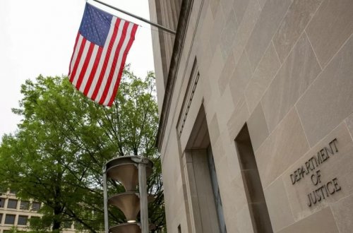 Trampa qarşı istintaqlara cəlb olunan 20 ədliyyə əməkdaşı işdən çıxarılıb