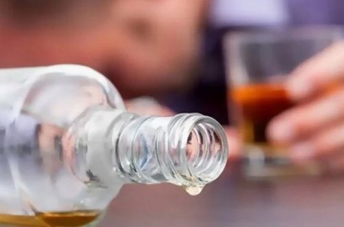 İranda alkoqollu içkilərdən ölənlərin sayı artıb