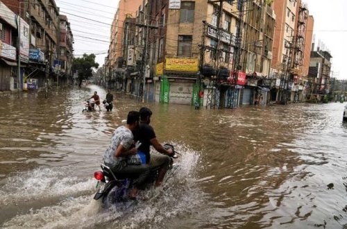 Pakistanda musson yağışları nəticəsində ölənlərin sayı 104-ə çatıb