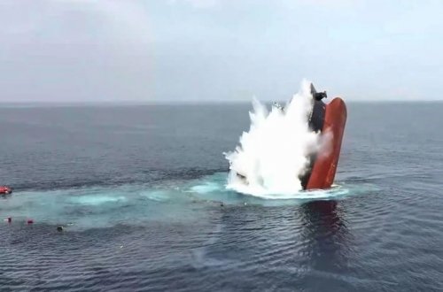 Husilər tərəfindən batırılan gəminin ekipaj üzvlərindən 10-u xilas edilib