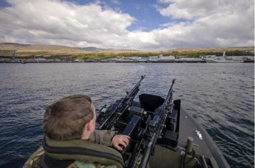 Bomba zarafatı sonu oldu: Nüvə sualtı qayığı karantinə alınıb
