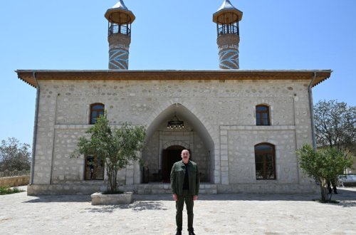 Prezident İlham Əliyev Ağdamın Qiyaslı kəndindəki tarixi məscidin binasının bərpadan sonra açılışında iştirak edib - FOTO