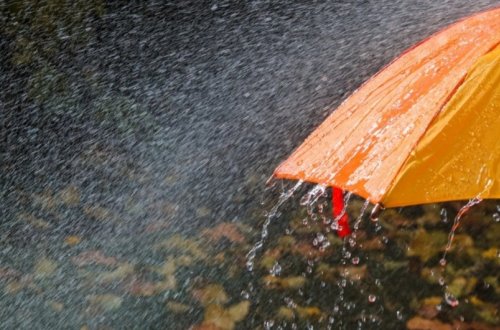 Bəzi dağlıq rayonlarda qısamüddətli leysan yağıb, şimşək çaxıb