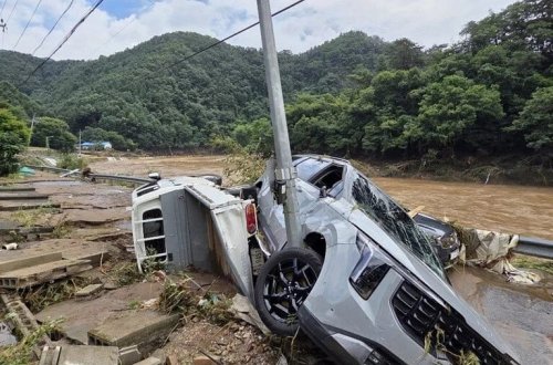 Cənubi Koreyada güclü yağış və daşqınlarda ölənlərin sayı 14-ə çatıb