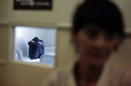 Ermənistanda iki pasiyent psixiatriya klinikasından qaçıb