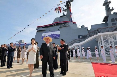 Şimali Koreya 5000 tonluq yeni esmines hazırlayır