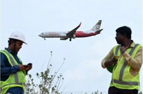 Təyyarənin eniş anında quyruğu yandı