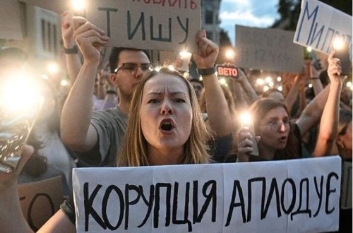 Zelenski geri çəkilir