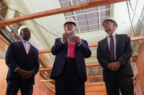 Tramp və Pauel arasında gərginlik davam edir