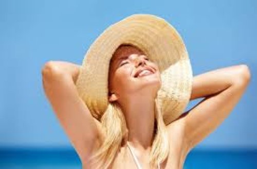 Uzun müddət günəş altında qalmaq şişkinliyə səbəb olur - Həkimdən XƏBƏRDARLIQ