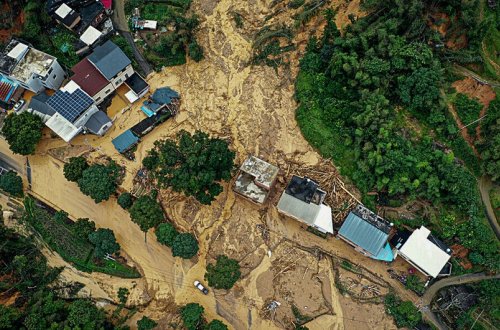 Çində sürüşmə nəticəsində səkkiz nəfər həlak olub
