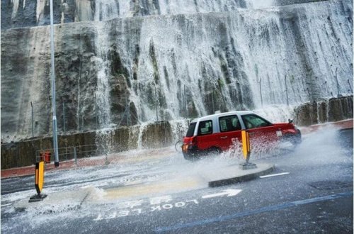 Çində daşqın: 30 nəfər ölüb