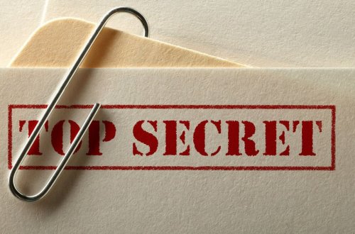 FTB Trampa dair minlərlə gizli sənəd tapıb