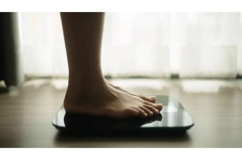 Qadın evdəki ağıllı tərəzi vasitəsilə aldadıldığını öyrəndi