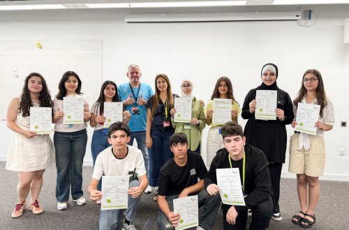 “YAŞAT” Fondunun şəhid övladları üçün Londondakı yay məktəbi başa çatıb