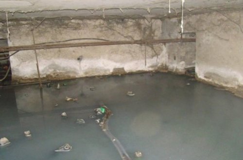 Bakıda zirzəmisinə su yığılmış binaların sayı açıqlanıb