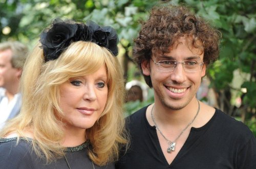 76 yaşlı Alla 49 yaşlı əri ilə belə görüntüləndi - VİDEO