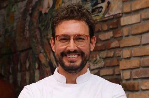 Məşhur aşpaz İslamı qəbul etdi, namaz qıldı