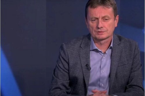 Serbiyalı nazir canlı yayımda beyin qanaması keçirib