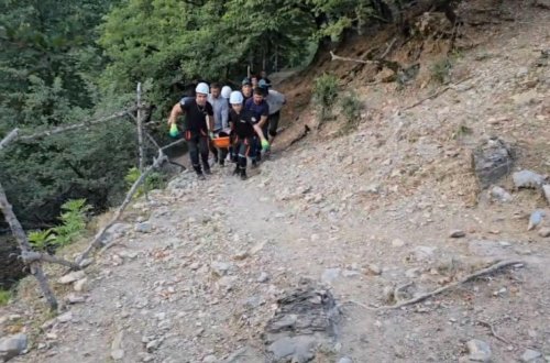 Qəbələdə meşədə köməksiz qalan şəxs xilas edilib - VİDEO