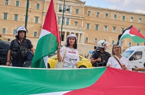 İsrail Afinadakı səfirliyinin əməkdaşlarını təxliyə edir