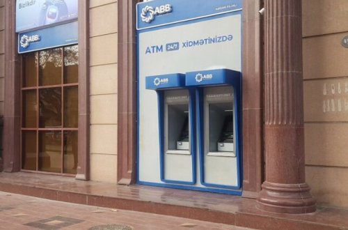 DİQQƏT! ABB bankomatları kartları udur – Fotofakt