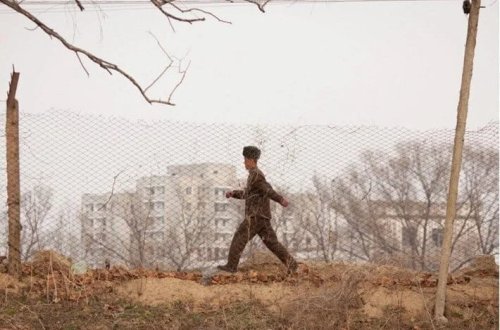 Şimali koreyalı bir kişi cənuba qaçdı