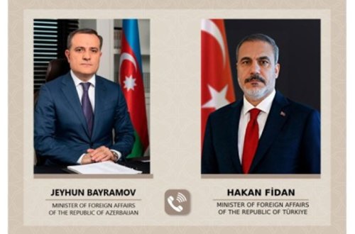 Türkiyə XİN başçısı Azərbaycanı Vaşinqtonda əldə olunmuş tarixi nailiyyətlər münasibətilə təbrik edib