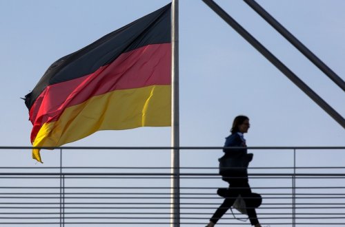 Almaniya Çindən kritik hərbi xammal almaqda gecikmələrlə üzləşib