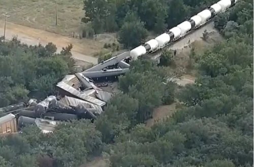 Texasda kimyəvi qatar aşıb