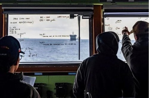 Çin ABŞ gəmisini qovdu