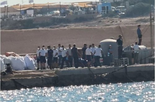 İtaliyada gəminin batması nəticəsində 27 nəfər boğulub