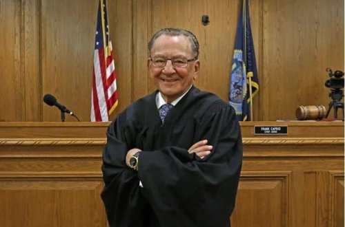 Dünya şöhrətli hakim dünyasını dəyişib