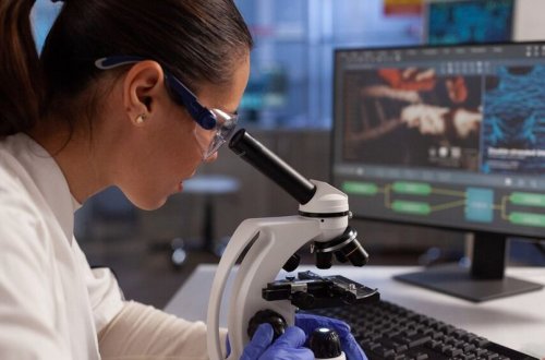 Rusiyada koronavirusun yeni ştammına yoluxma hallarının sayı artıb