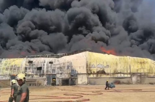 FHN: “Sədərək” ticarət mərkəzində yanğının yayılmasının qarşısı alınıb – YENİLƏNİB