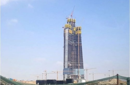 Dünyanın ən hündür binası rekord qırmaq üçün yarışır