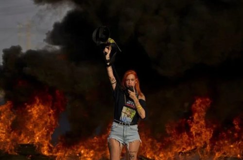 İsraildə atəşkəs etirazı: Magistral yollar bağlanıb